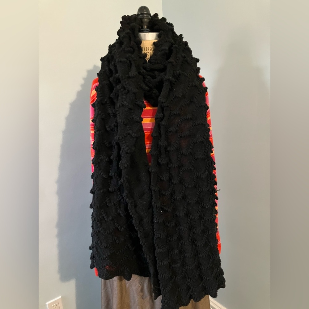 Textured mermaid fish scale pattern scarf - Picture 3 of 5